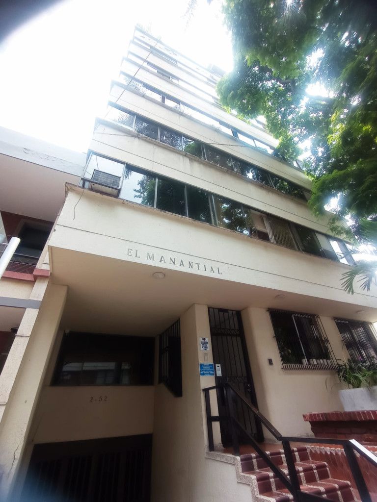 Apartamento en venta Valle Del Cauca Cali Centenario 62 m2 Habitaciones 2 Baños 1 Garajes 0 Precio $320000000