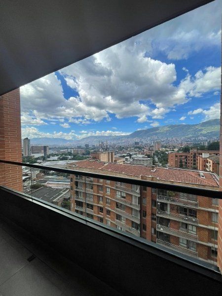 Apartamento en venta Antioquia Envigado El Dorado 70 m2 Habitaciones 2 Baños 2 Garajes 2 Precio $650000000