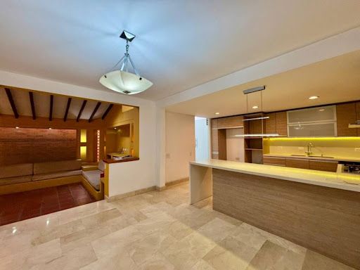 Casa en arriendo Antioquia Medellín Los Balsos No2 260 m2 Habitaciones 4 Baños 4 Garajes 2 Precio $8750000