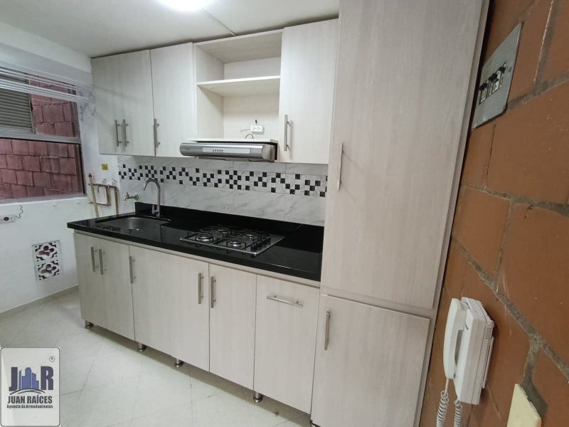 Apartamento en arriendo Antioquia Envigado Las Flores 64 m2 Habitaciones 3 Baños 2 Garajes 0 Precio $2300000