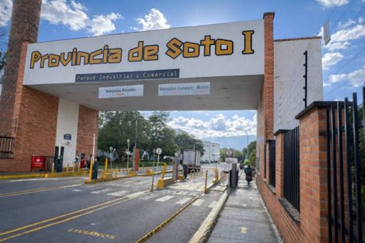 Bodega en arriendo Santander Bucaramanga Asd 1335 m2 Habitaciones 0 Baños 11 Garajes 5 Precio $38000000