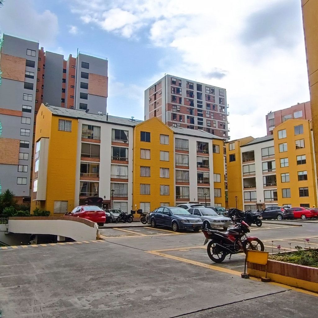 Apartamento en venta Cundinamarca Bogotá Britalia 60 m2 Habitaciones 3 Baños 2 Garajes 1 Precio $310000000