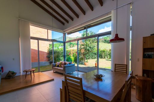 Casa en arriendo Antioquia El Retiro El Retiro 185 m2 Habitaciones 3 Baños 4 Garajes 2 Precio $8000000