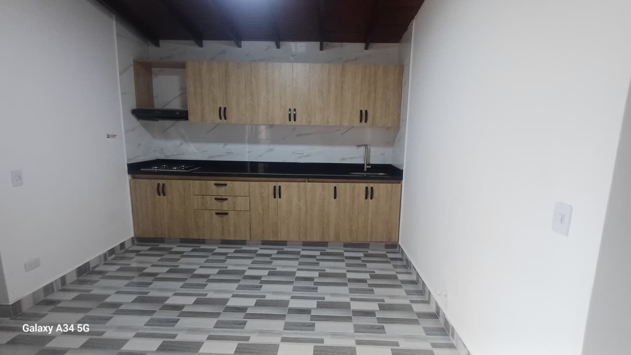 Apartamento en arriendo Antioquia Medellín San Bernardo 105 m2 Habitaciones 3 Baños 2 Garajes 0 Precio $2500000