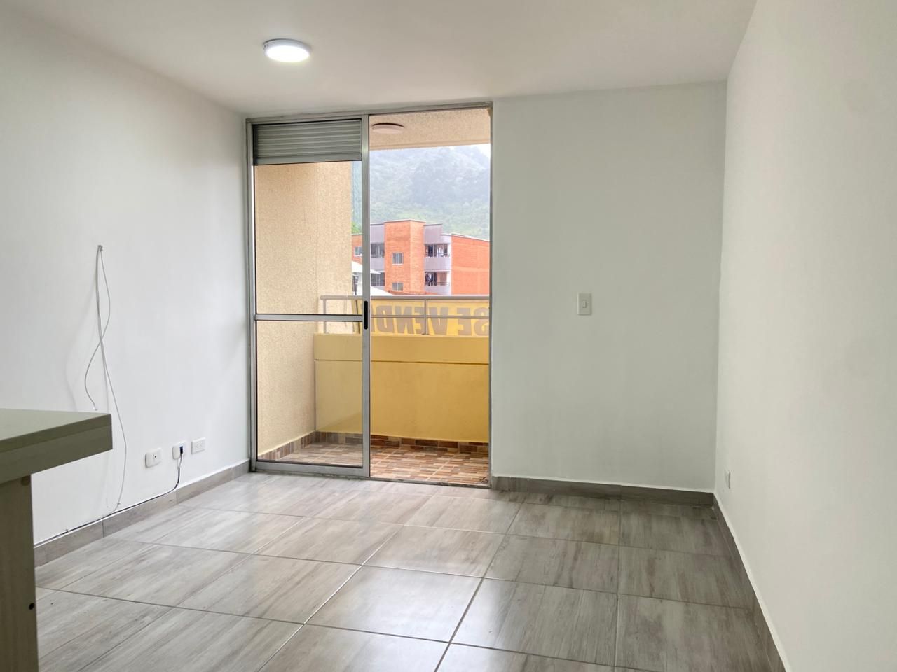 Apartamento en venta Antioquia Sabaneta Tres Esquinas 55 m2 Habitaciones 3 Baños 2 Garajes 1 Precio $358000000