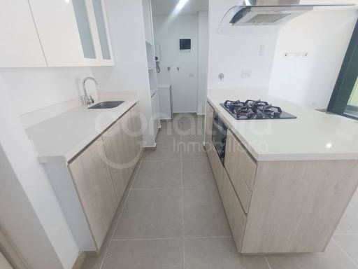 Apartamento en arriendo Antioquia Envigado El Chinguí 85 m2 Habitaciones 3 Baños 2 Garajes 2 Precio $4300000