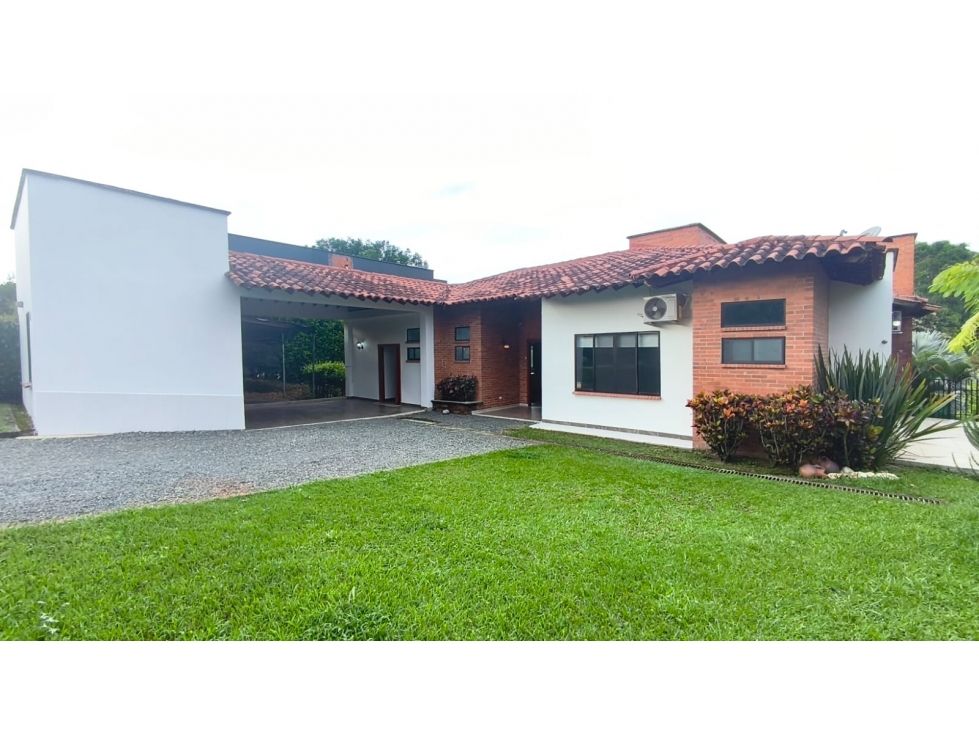 Casa Campestre en arriendo Risaralda Pereira Pereira 355 m2 Habitaciones 5 Baños 4 Garajes 2 Precio $8000000