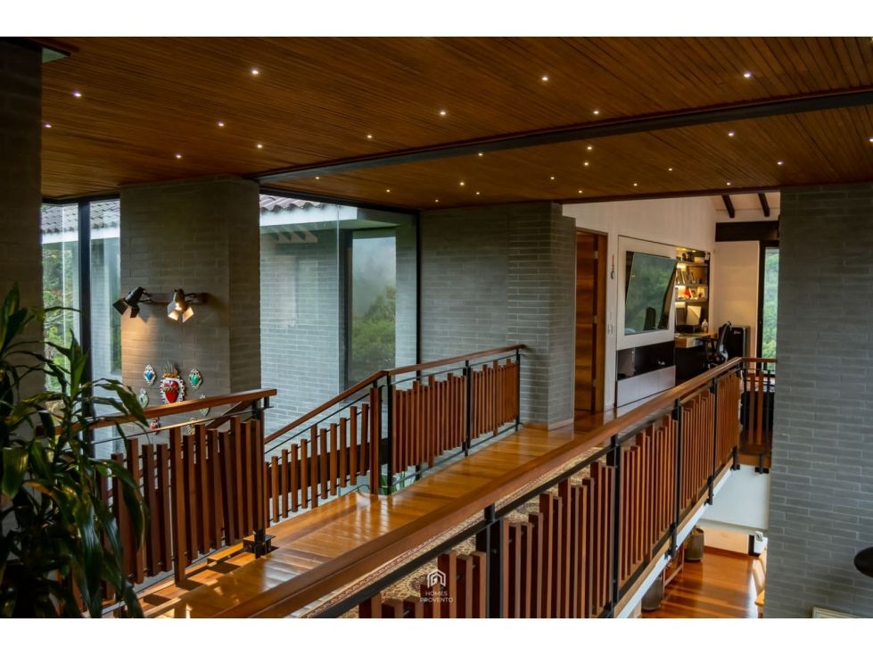 Casa en arriendo Antioquia Medellín Medellín 520 m2 Habitaciones 5 Baños 7 Garajes 2 Precio $23000000