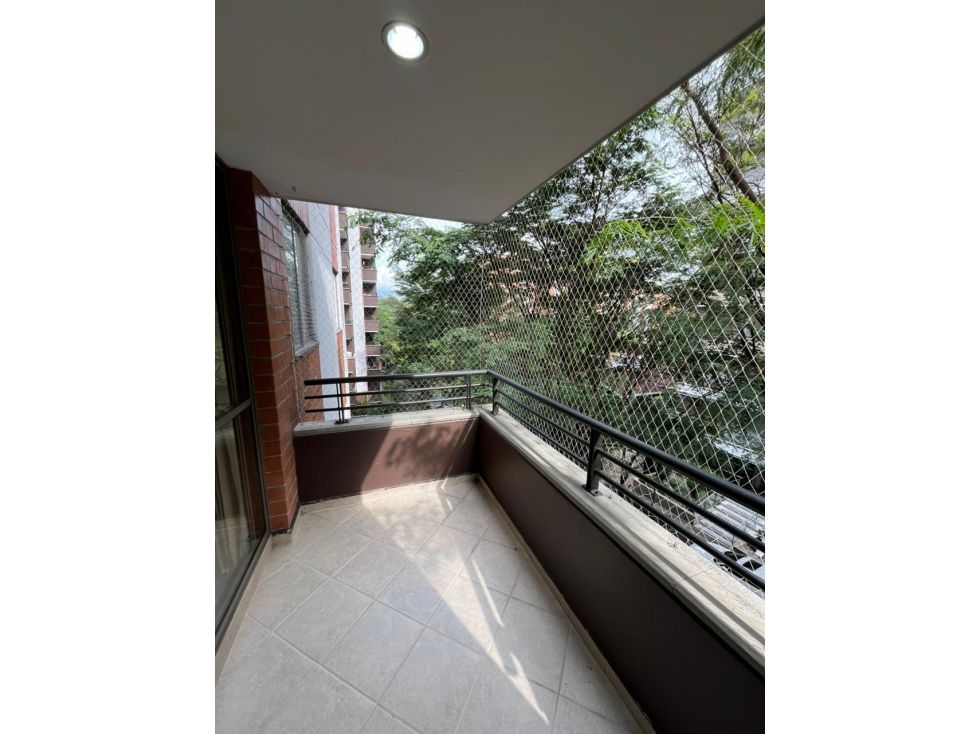 Apartamento en arriendo Antioquia Envigado Orense 74 m2 Habitaciones 3 Baños 2 Garajes 1 Precio $3800000
