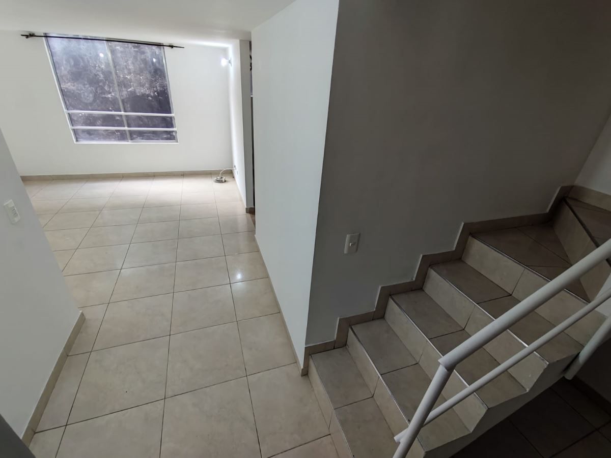 Apartamento en venta Cundinamarca Bogotá Centro Fontibon 45 m2 Habitaciones 3 Baños 2 Garajes 1 Precio $248000000
