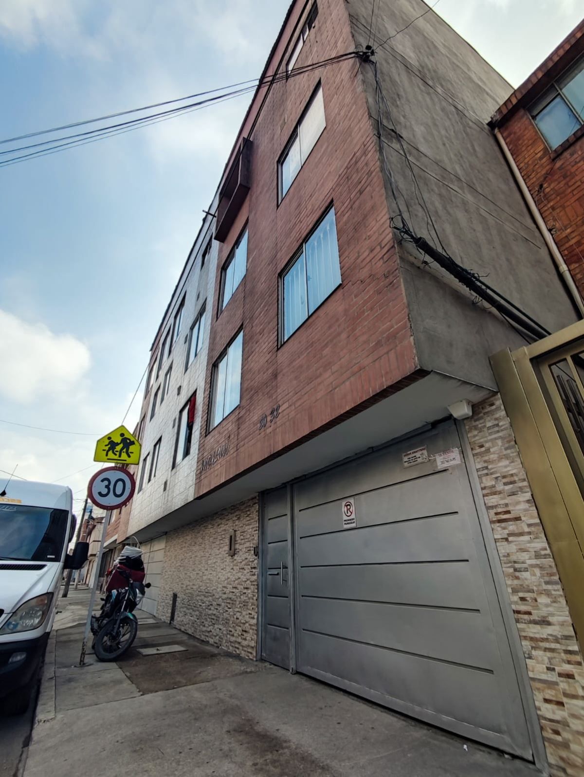 Apartamento en venta Cundinamarca Bogotá Centro Fontibon 45 m2 Habitaciones 3 Baños 2 Garajes 1 Precio $230000000