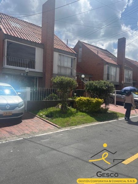 Casa en venta Cundinamarca Bogotá Maranta 96 m2 Habitaciones 3 Baños 4 Garajes 2 Precio $650000000