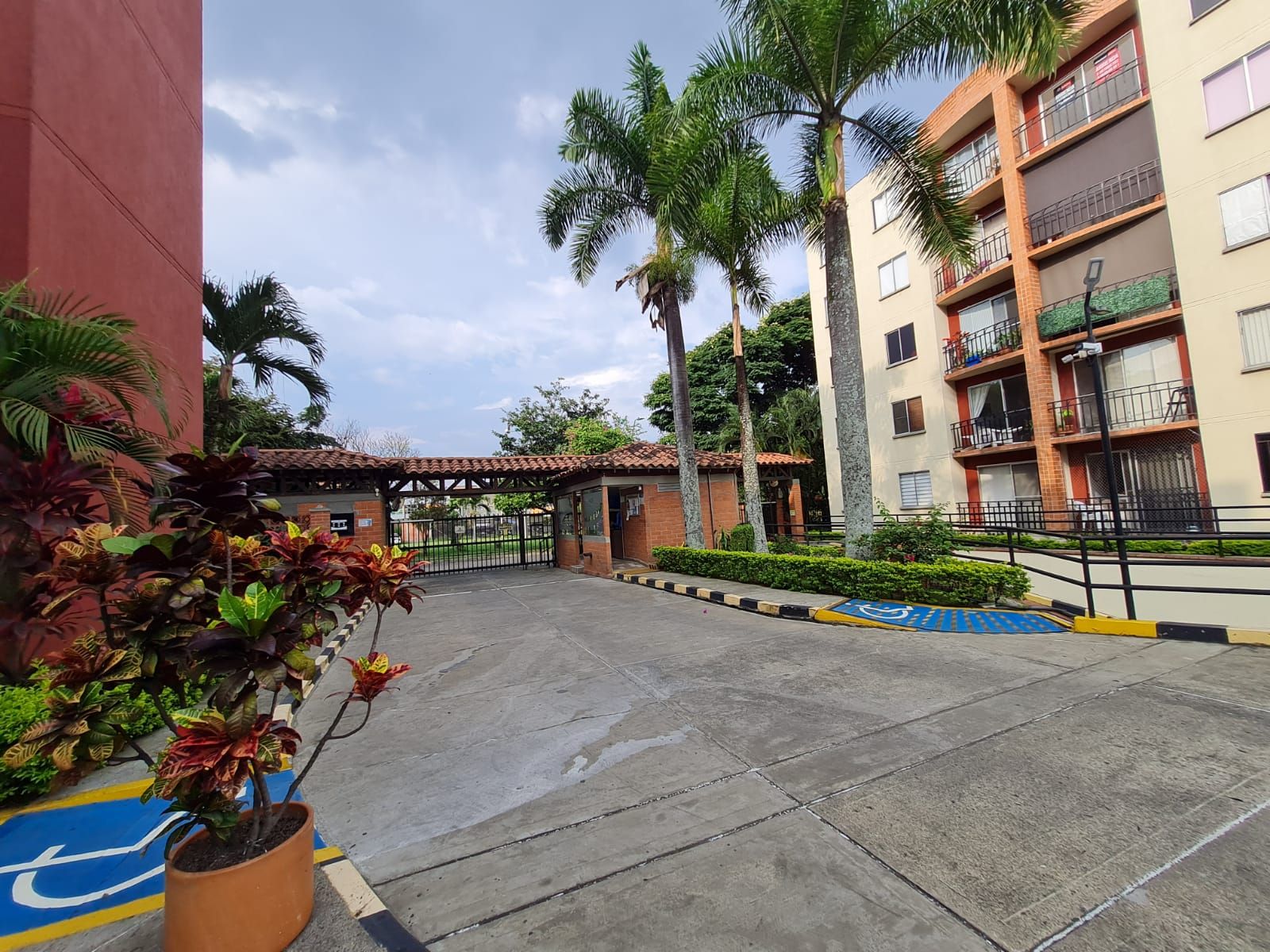 Apartamento en arriendo Valle Del Cauca Cali Caney 61 m2 Habitaciones 3 Baños 2 Garajes 1 Precio $1500000