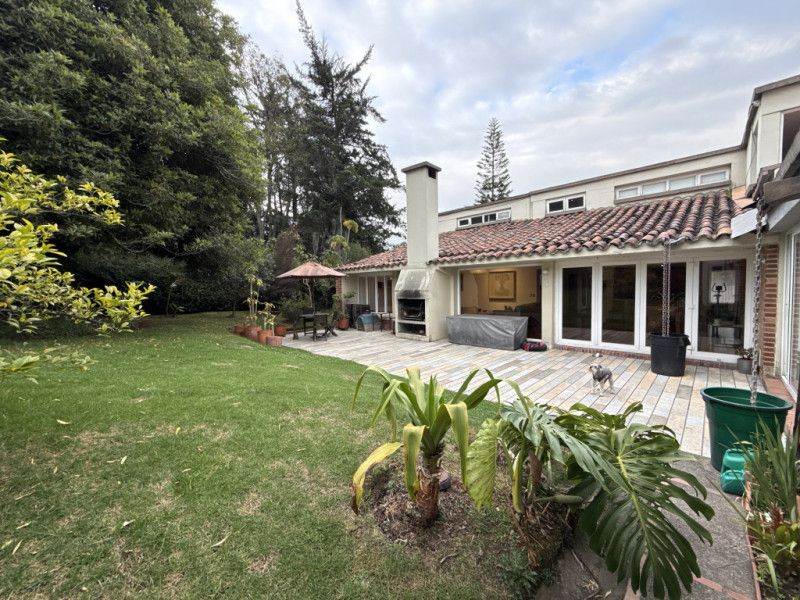 Casa en arriendo Cundinamarca Bogotá Suba Naranjos 600 m2 Habitaciones 5 Baños 6 Garajes 4 Precio $21900000