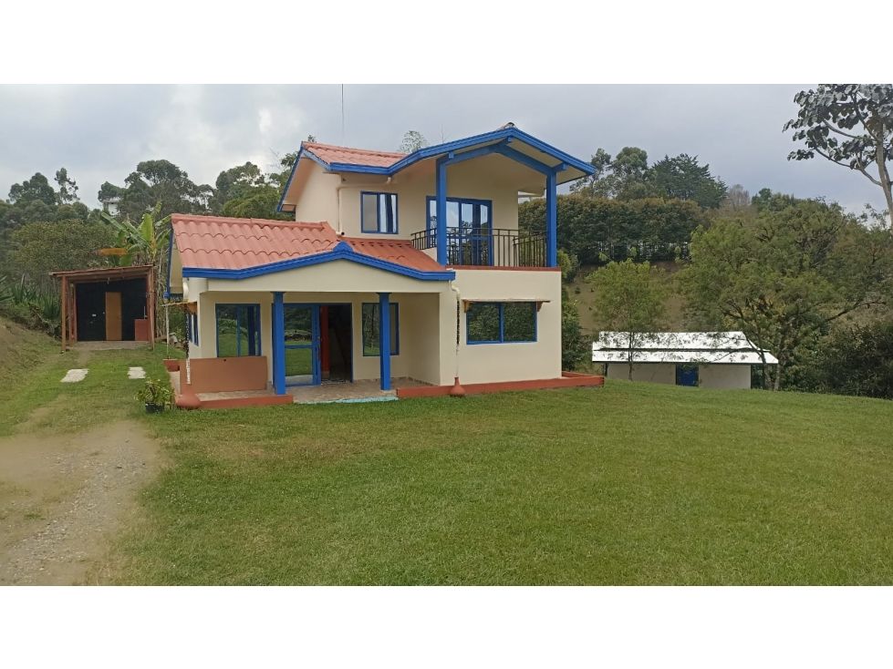 Finca en arriendo Antioquia Rionegro Belchite 120 m2 Habitaciones 3 Baños 2 Garajes 0 Precio $2800000