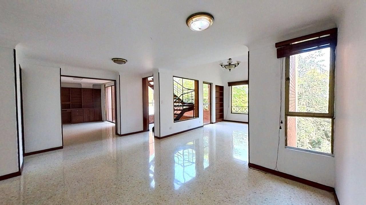 Apartamento en venta Valle Del Cauca Cali El Ingenio 205 m2 Habitaciones 4 Baños 4 Garajes 2 Precio $620000000