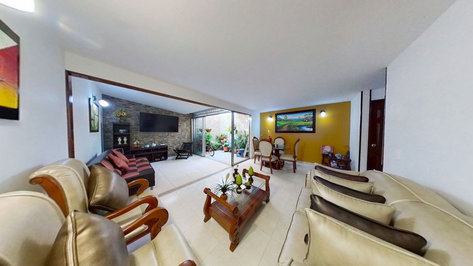 Casa en venta Valle Del Cauca Cali Lili 135 m2 Habitaciones 4 Baños 4 Garajes 1 Precio $554000000