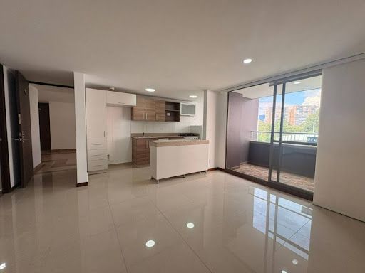 Apartamento en arriendo Antioquia Envigado El Esmeraldal 95 m2 Habitaciones 3 Baños 2 Garajes 1 Precio $4000000