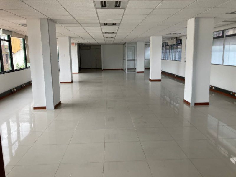 Oficina en venta Cundinamarca Bogotá Las Nieves 560 m2 Habitaciones 0 Baños 2 Garajes 0 Precio $1400000000