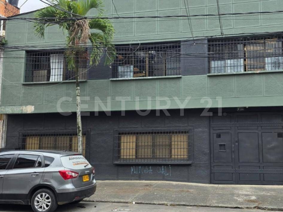 Bodega en arriendo Valle Del Cauca Cali Alameda 780 m2 Habitaciones 0 Baños 0 Garajes 2 Precio $22100000