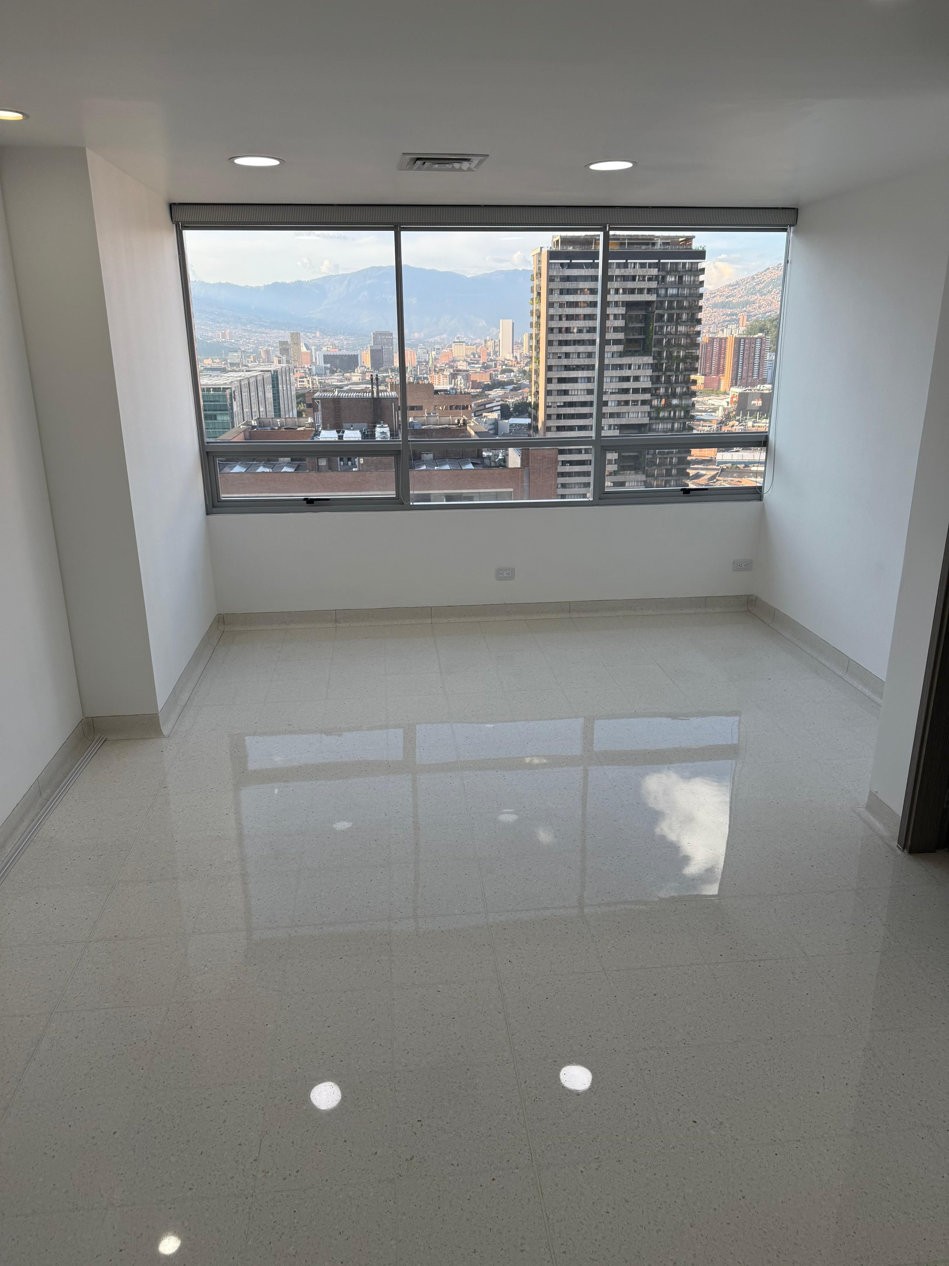 Consultorio en arriendo Antioquia Medellín Villa Carlota 34 m2 Habitaciones 0 Baños 1 Garajes 1 Precio $4500000
