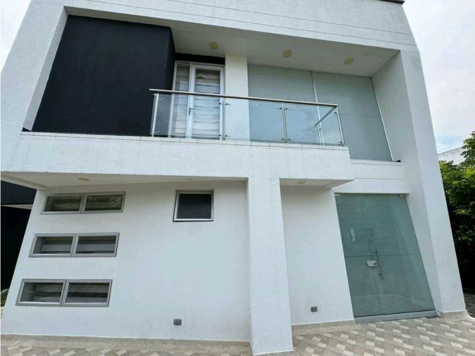 Casa en venta Antioquia San Jerónimo San Jerónimo 220 m2 Habitaciones 3 Baños 4 Garajes 7 Precio $1100000000