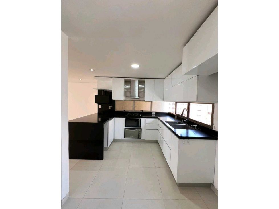 Apartamento en arriendo Antioquia Medellín Urbanizacion Villas Del Campo 140 m2 Habitaciones 3 Baños 4 Garajes 2 Precio $7300000