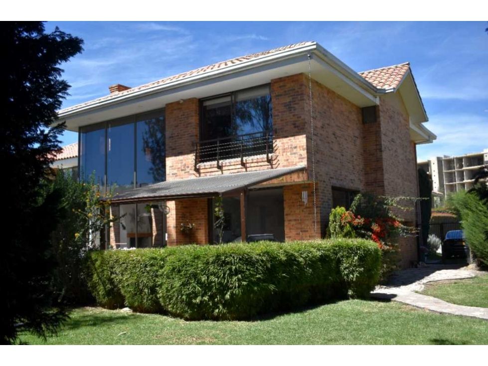 Casa en venta Cundinamarca Cajicá Vereda Calahorra 250 m2 Habitaciones 3 Baños 4 Garajes 5 Precio $1398000000