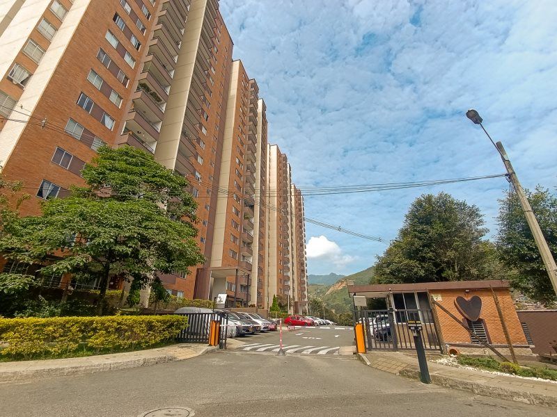 Apartamento en arriendo Antioquia Medellín Astorga 52 m2 Habitaciones 3 Baños 2 Garajes 0 Precio $2350000