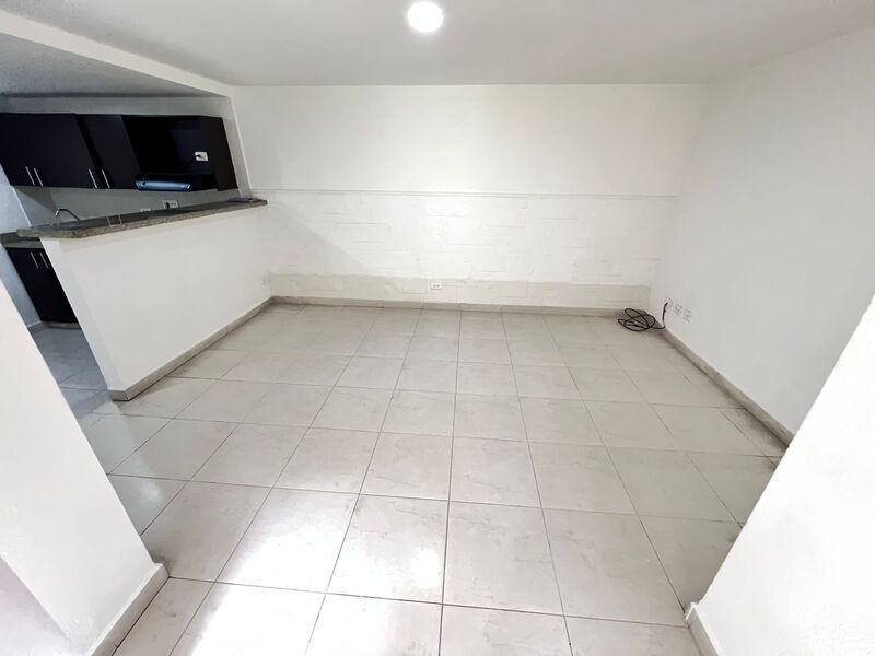 Apartaestudio en arriendo Antioquia Rionegro San Antonio 44 m2 Habitaciones 1 Baños 1 Garajes 1 Precio $1400000