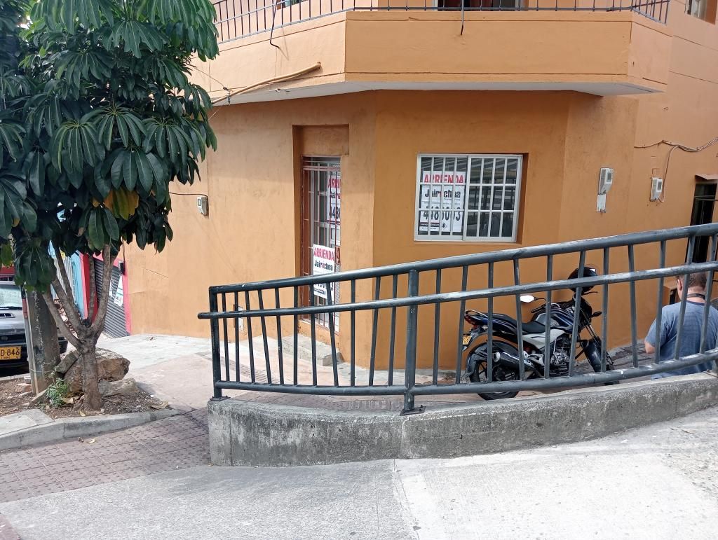 Casa en arriendo Antioquia Medellín Campo Valdes No2 76 m2 Habitaciones 2 Baños 3 Garajes 0 Precio $1900000