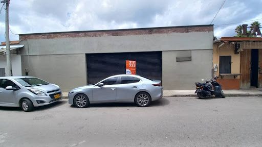 Bodega en arriendo Antioquia La Ceja Fray Eugenio Ramirez Salazar 150 m2 Habitaciones 0 Baños 2 Garajes 1 Precio $4400000