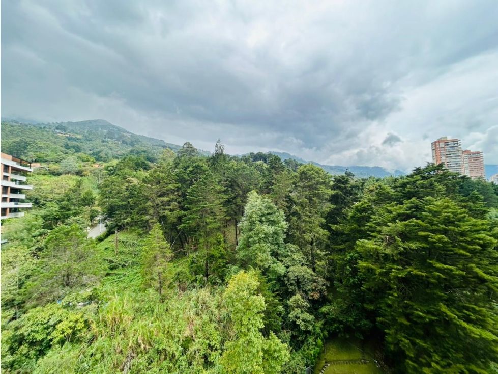 Apartamento en arriendo o venta Antioquia Medellín Los Naranjos 425 m2 Habitaciones 5 Baños 6 Garajes 3 Precio venta $3000000000 Precio arriendo $20220000