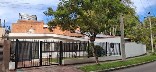 Casa en arriendo Cundinamarca Bogotá Santa Ana Occidental 197 m2 Habitaciones 4 Baños 2 Garajes 2 Precio $7900000
