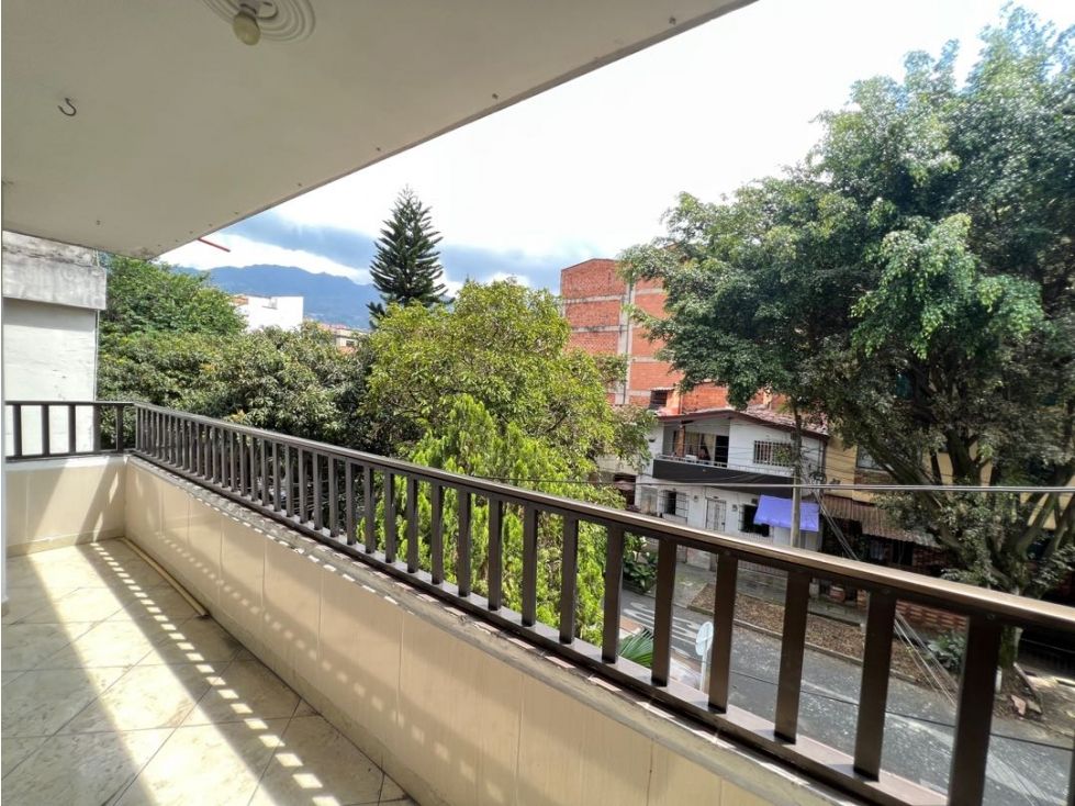 Apartamento en venta Antioquia Envigado Obrero 131 m2 Habitaciones 3 Baños 2 Garajes 0 Precio $520000000