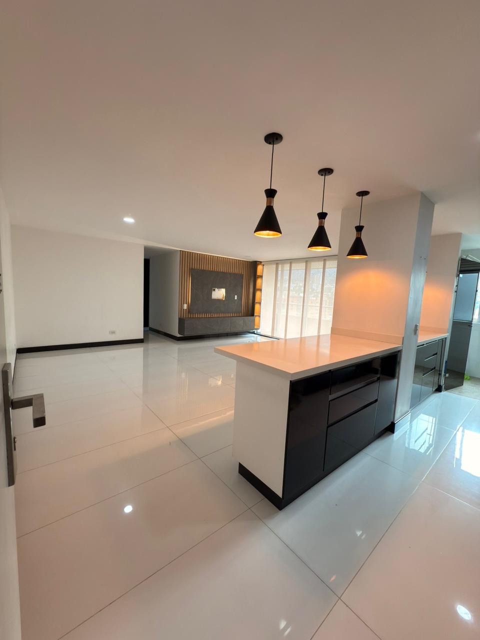 Apartamento en venta Antioquia Itagüí Cr Rivera De Suramerica 112 m2 Habitaciones 3 Baños 2 Garajes 2 Precio $685000000