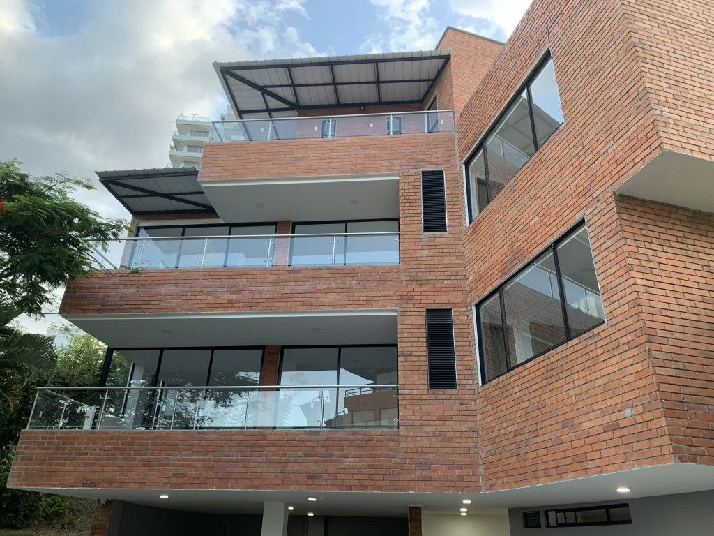 Apartamento en arriendo Valle Del Cauca Cali Menga 37 m2 Habitaciones 1 Baños 1 Garajes 1 Precio $1950000