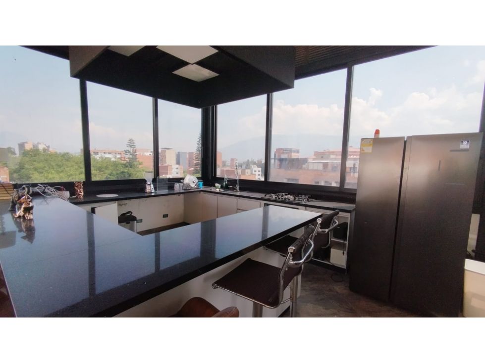 Local en arriendo Antioquia Medellín Rosales 165 m2 Habitaciones 0 Baños 2 Garajes 1 Precio $4000000