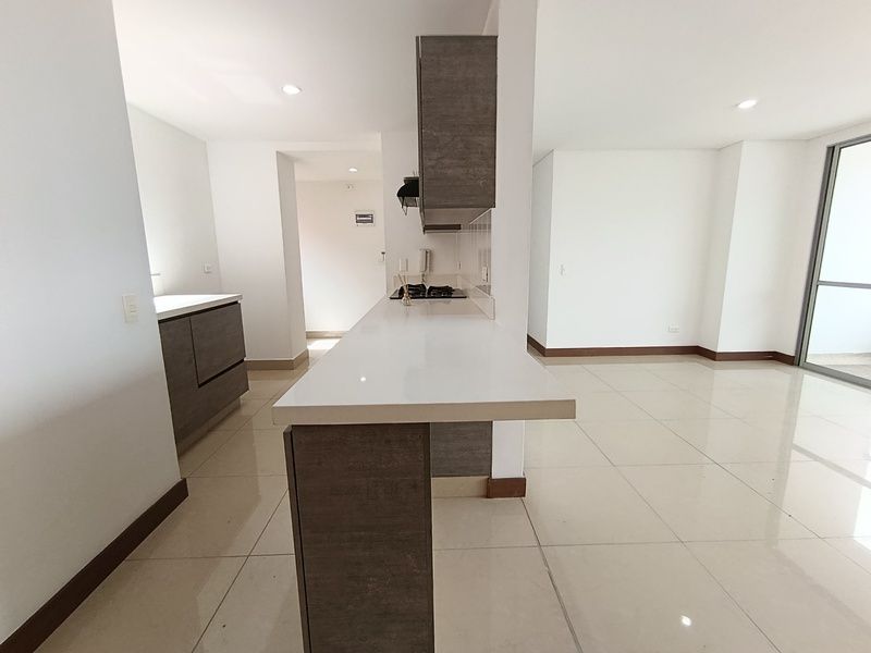 Apartamento en arriendo Antioquia Sabaneta Tres Esquinas 107 m2 Habitaciones 3 Baños 2 Garajes 2 Precio $4000000