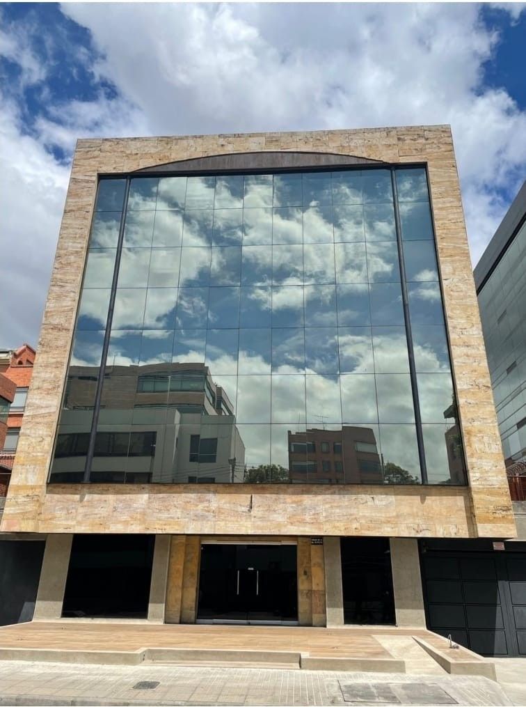 Oficina en venta Cundinamarca Bogotá Chicó Norte 981 m2 Habitaciones 0 Baños 6 Garajes 15 Precio $500000000