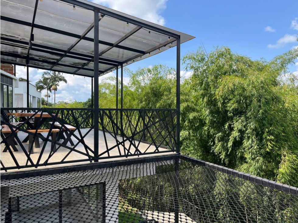 Casa Campestre en arriendo Risaralda Pereira Pereira 350 m2 Habitaciones 5 Baños 5 Garajes 2 Precio $4900000