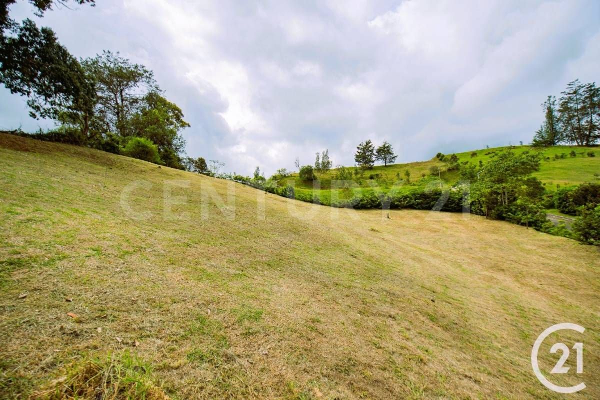 Lote en venta Antioquia El Retiro El Retiro 2122 m2 Habitaciones 0 Baños 0 Garajes 0 Precio $1100000000