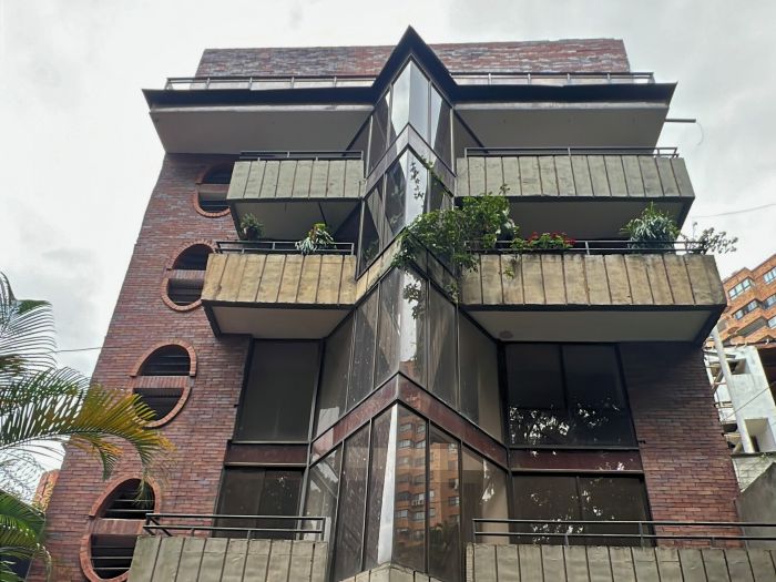 Apartamento en venta Valle Del Cauca Cali Granada 120 m2 Habitaciones 2 Baños 2 Garajes 1 Precio $450000000