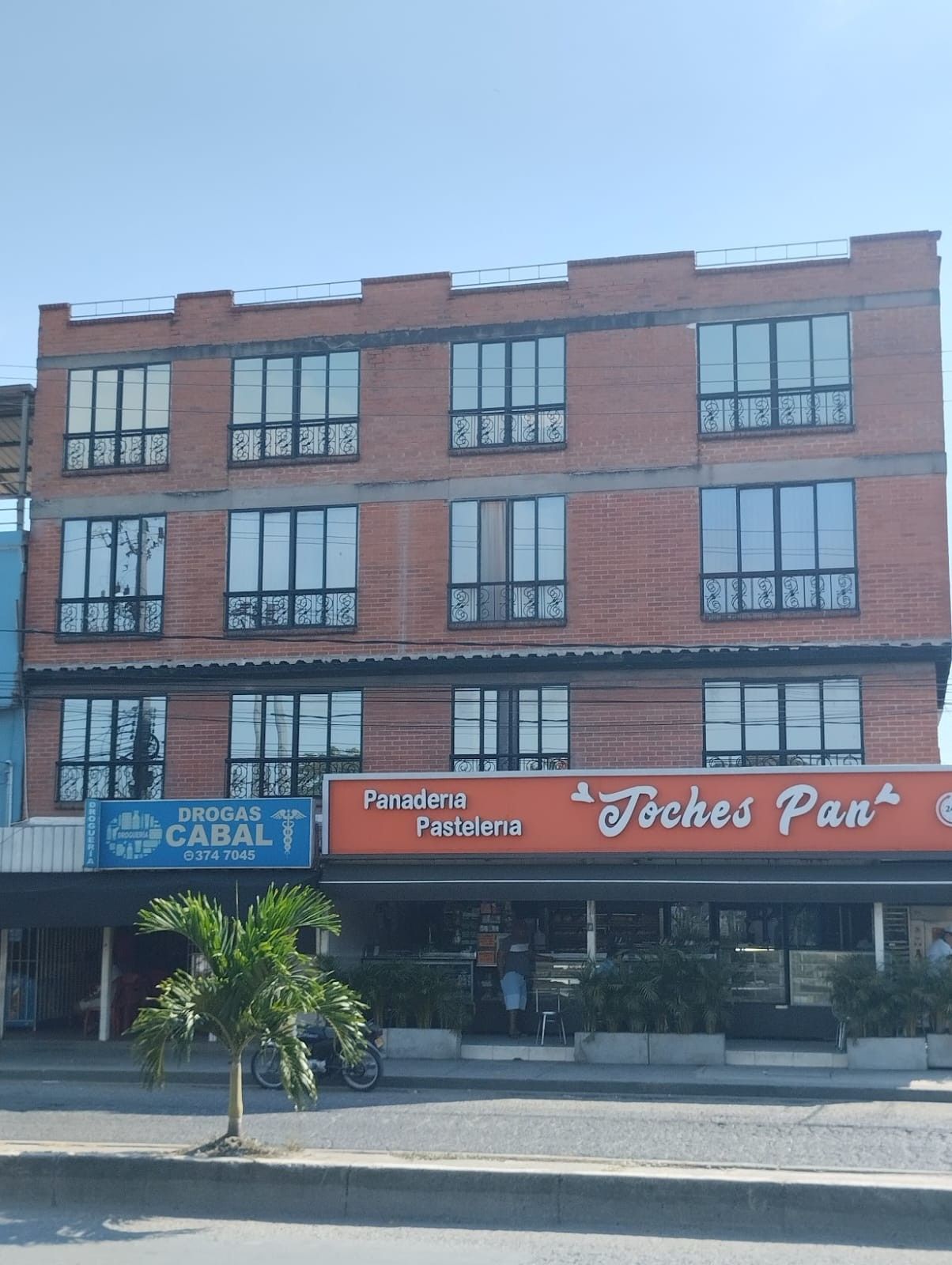 Edificio en venta Valle Del Cauca Cali San Luis Ii 430 m2 Habitaciones 11 Baños 9 Garajes 0 Precio $1300000000