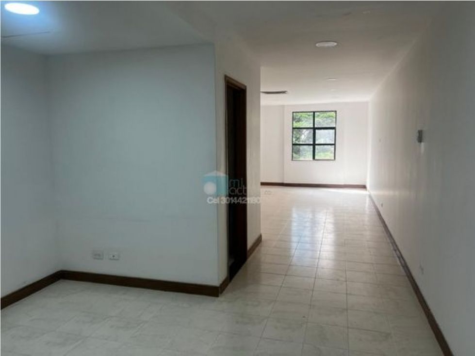Oficina en venta Antioquia Medellín El Tesoro 47 m2 Habitaciones 0 Baños 1 Garajes 1 Precio $425000000