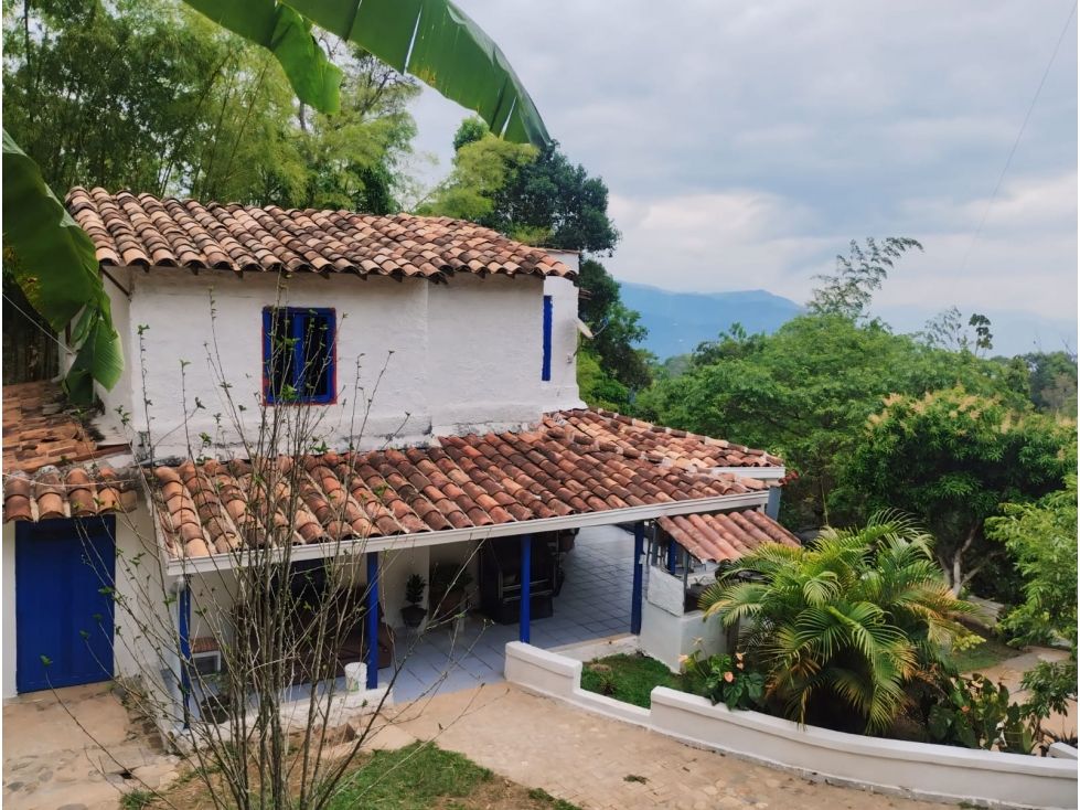 Finca en venta Antioquia Santa Bárbara Santa Bárbara 220 m2 Habitaciones 5 Baños 3 Garajes 8 Precio $550000000