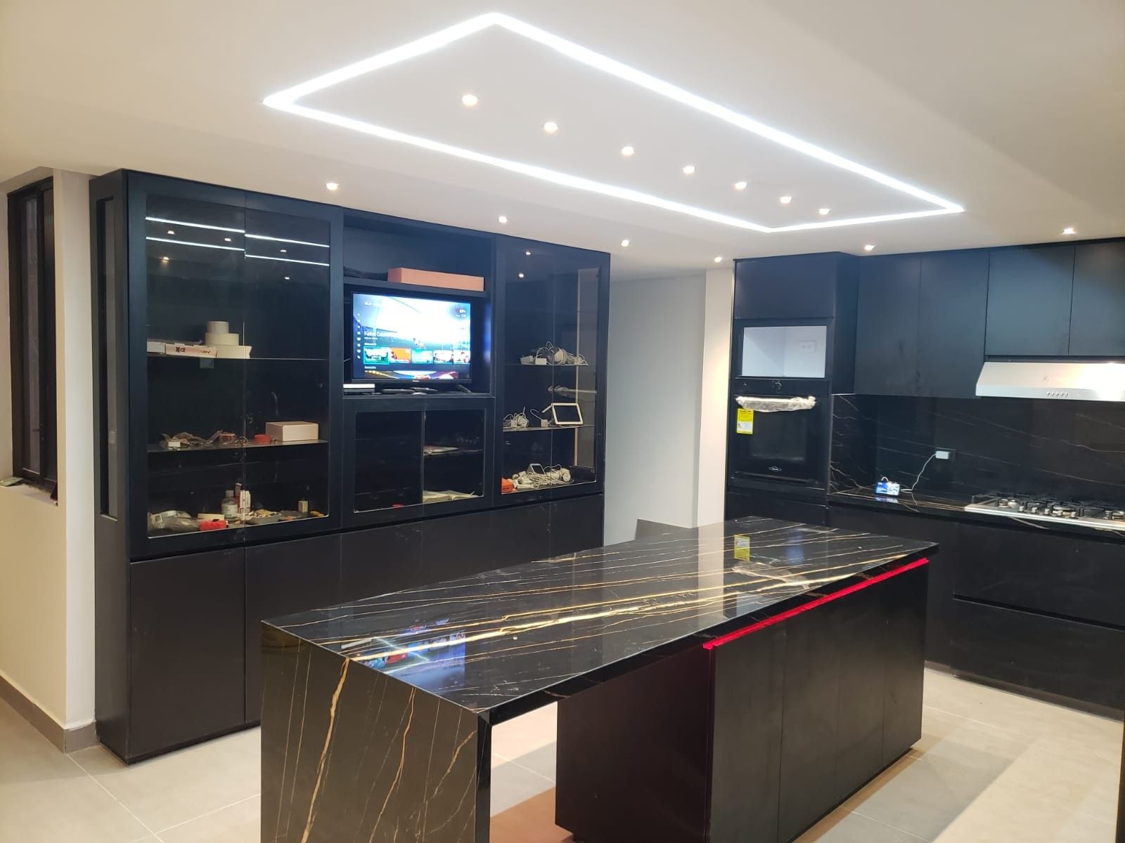 Apartamento en venta Valle Del Cauca Cali El Ingenio 320 m2 Habitaciones 4 Baños 2 Garajes 2 Precio $1650000000