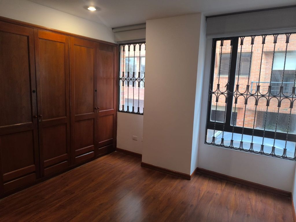 Apartamento en venta Cundinamarca Bogotá Las Nieves 82 m2 Habitaciones 2 Baños 1 Garajes 2 Precio $490000000