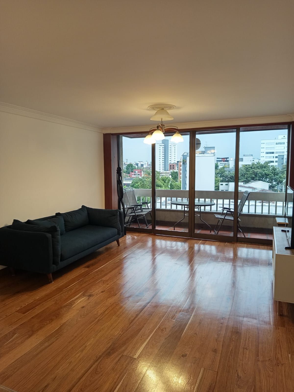 Apartamento en arriendo Risaralda Pereira Pinares De San Martin 140 m2 Habitaciones 3 Baños 2 Garajes 1 Precio $4550000