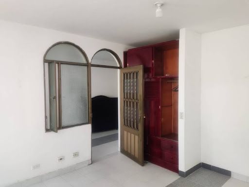 Apartamento en arriendo Cundinamarca Bogotá El Vergel 120 m2 Habitaciones 3 Baños 1 Garajes 0 Precio $1400000